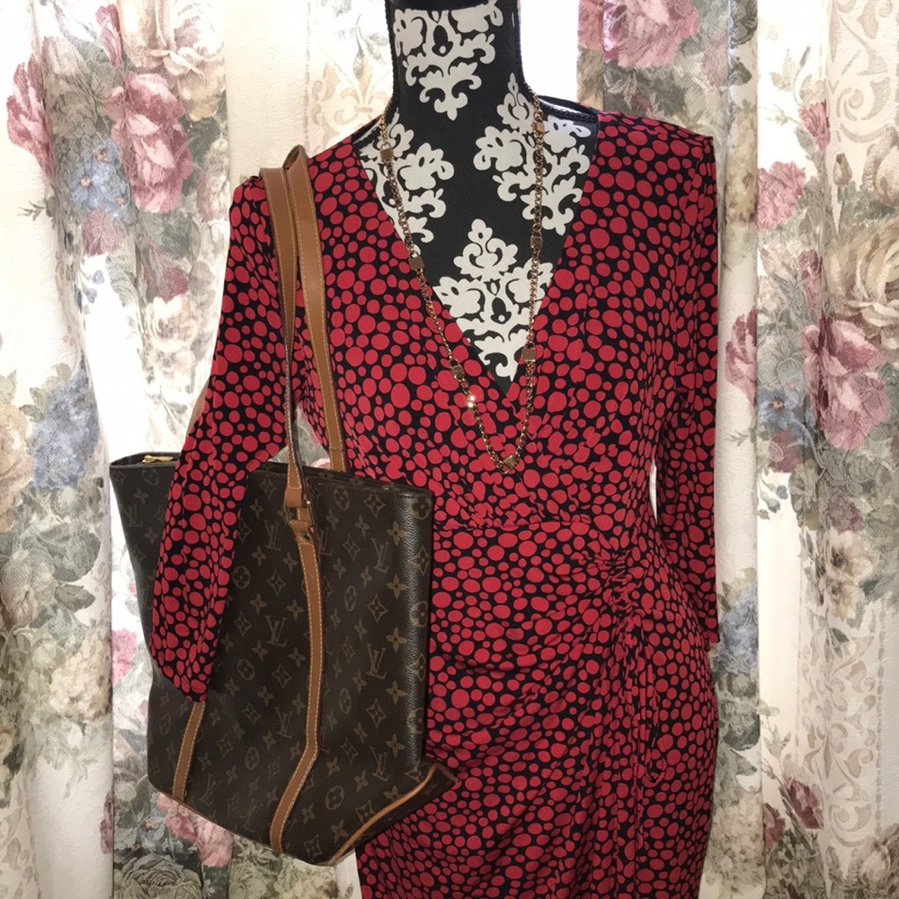 Dress/red and black